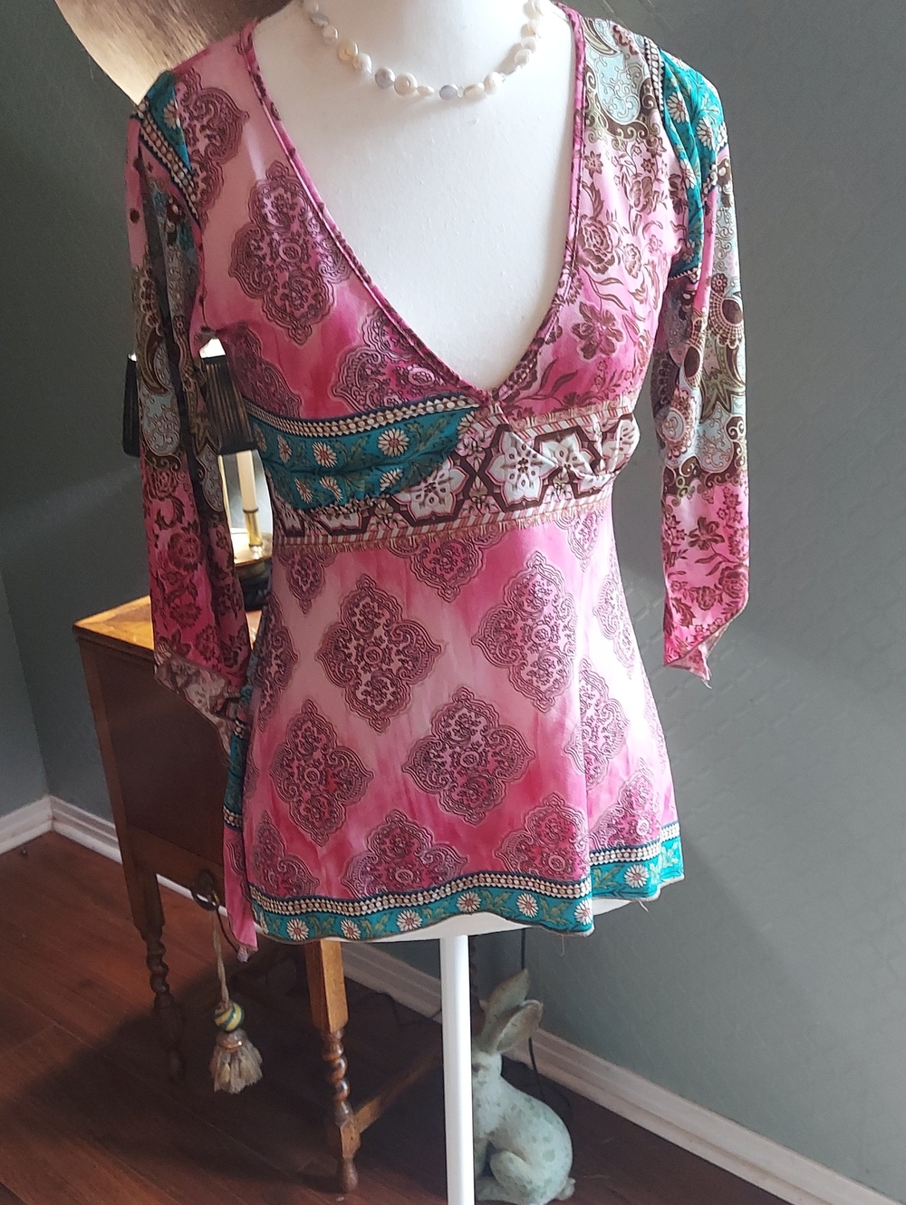 Women’s Pink Patterned V-Neck Blouse